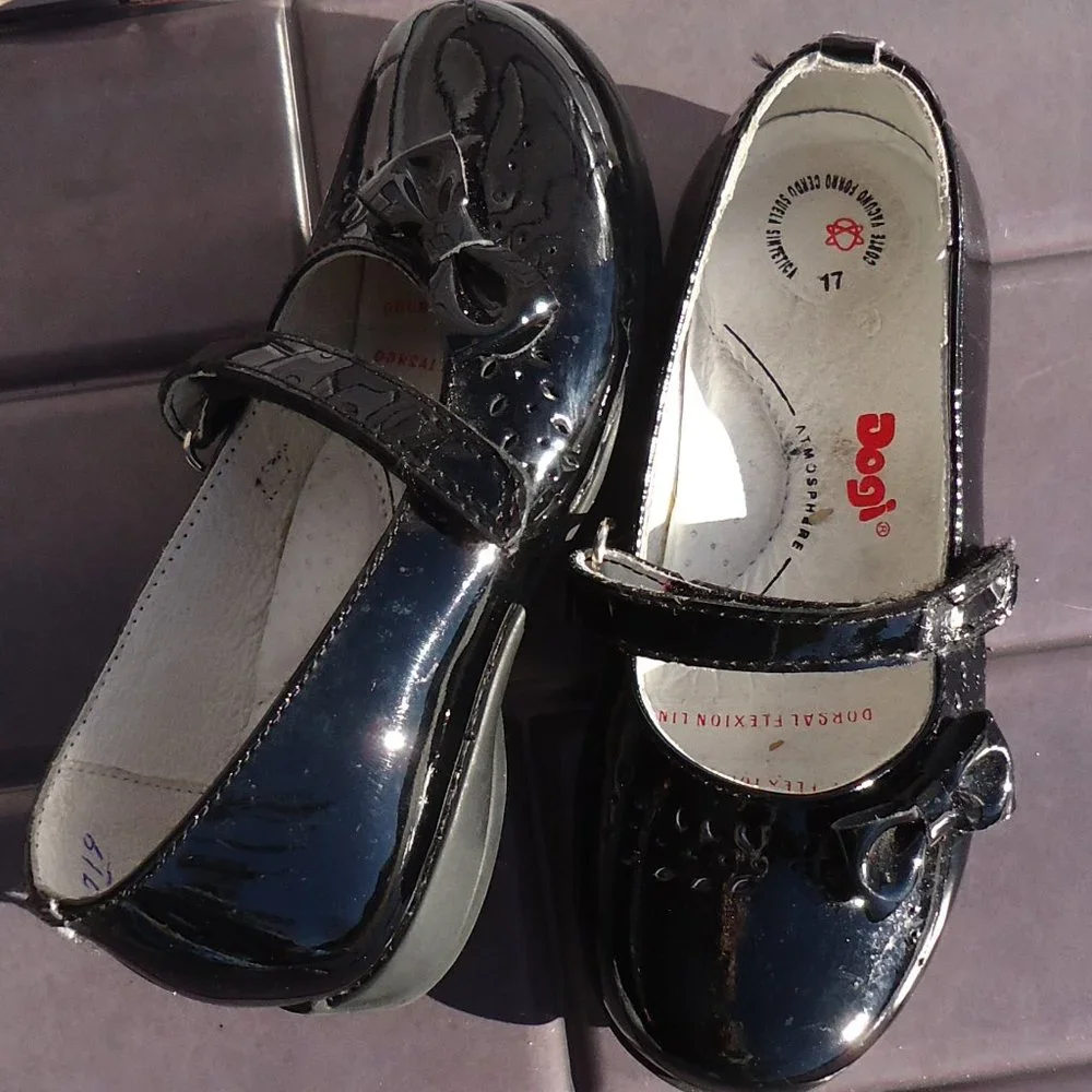 SIZE 17. Dogi® patent leather dress shoes.